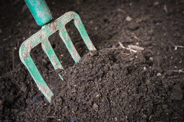 Cost of Topsoil Spreading in Huntington Station